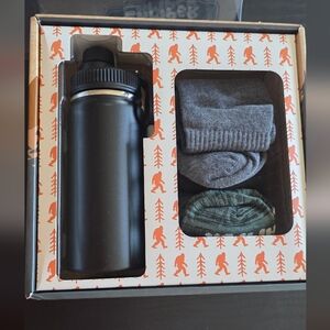 Gray and Green Athletic Socks Set